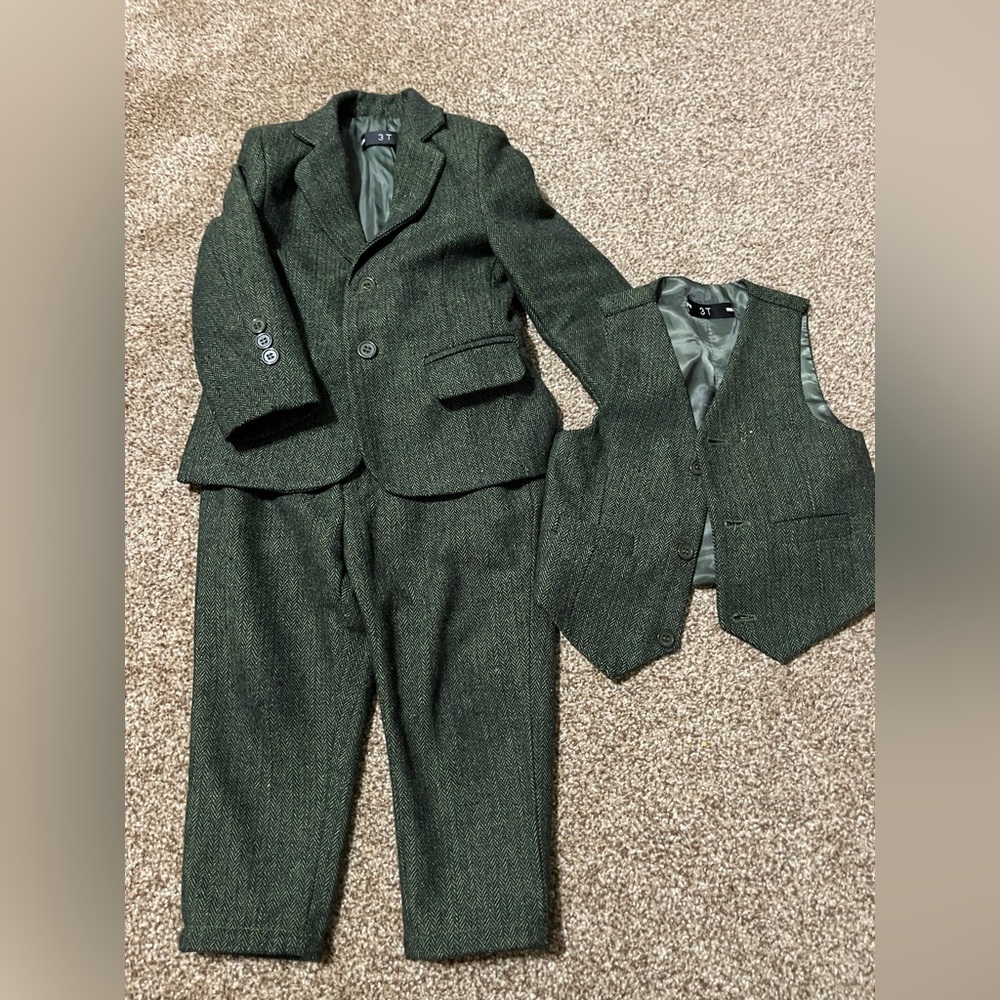 Green Tweed Suit Set with Vest